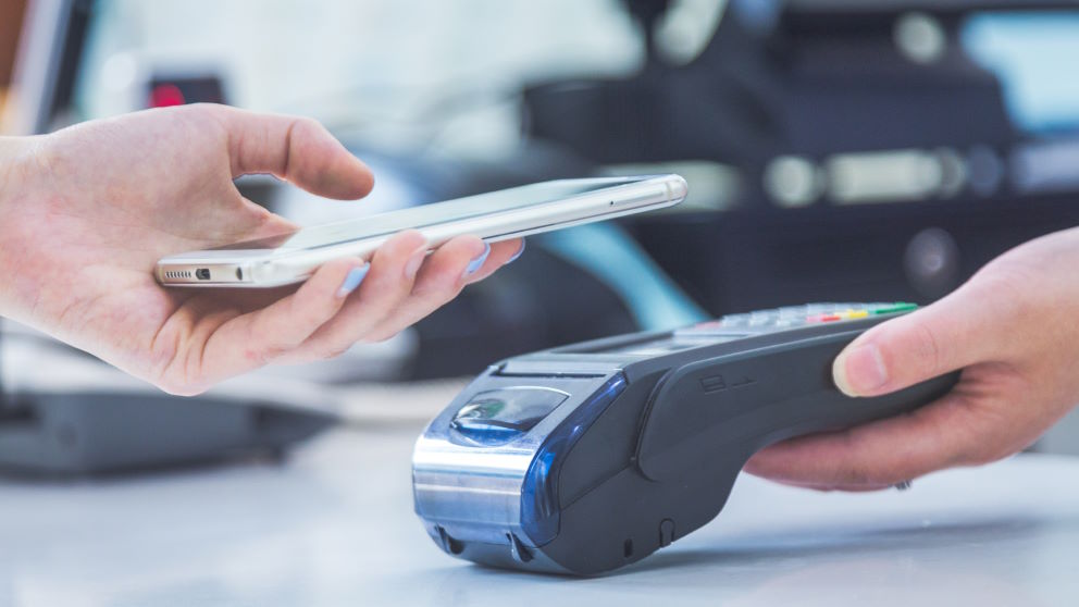 Required Characteristics of Programming Languages for Finance and Fintech Industry