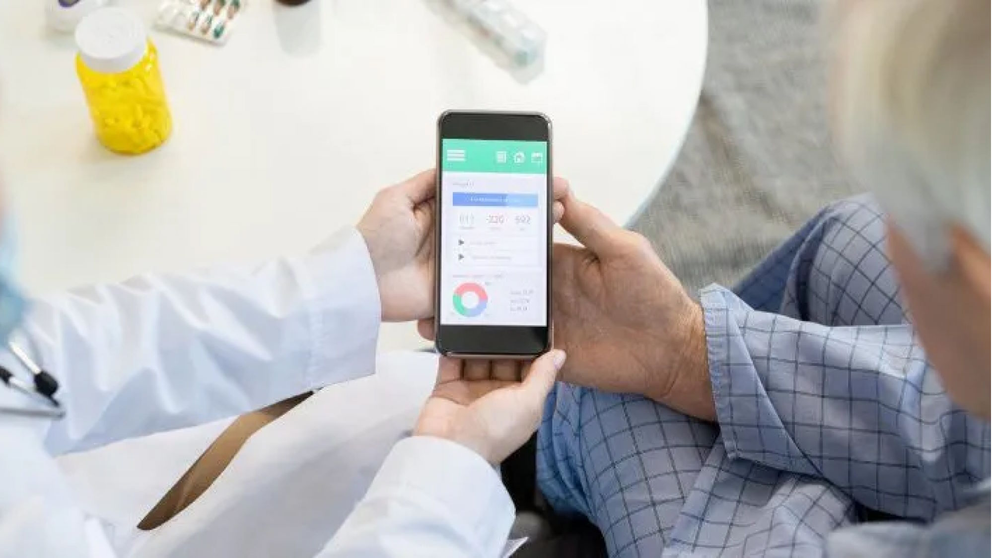 Learn From the Top Telehealth Apps to Incorporate Essential Features